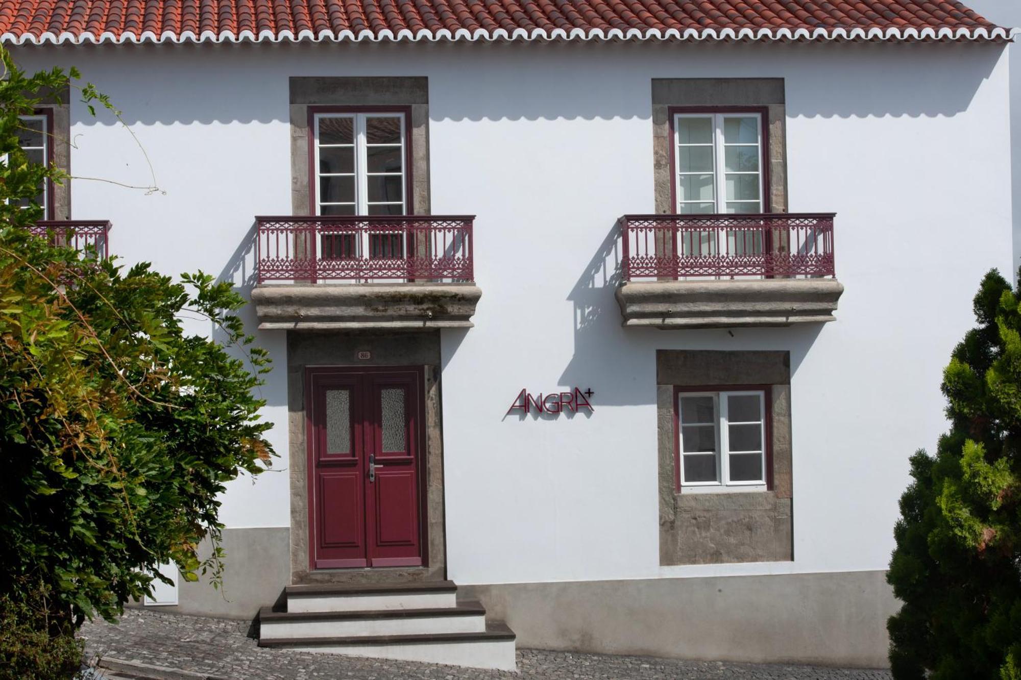 Angra + Lejlighed Angra do Heroísmo Eksteriør billede